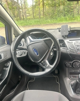 Ford Fiesta cena 28500 przebieg: 122000, rok produkcji 2015 z Chełmek małe 172